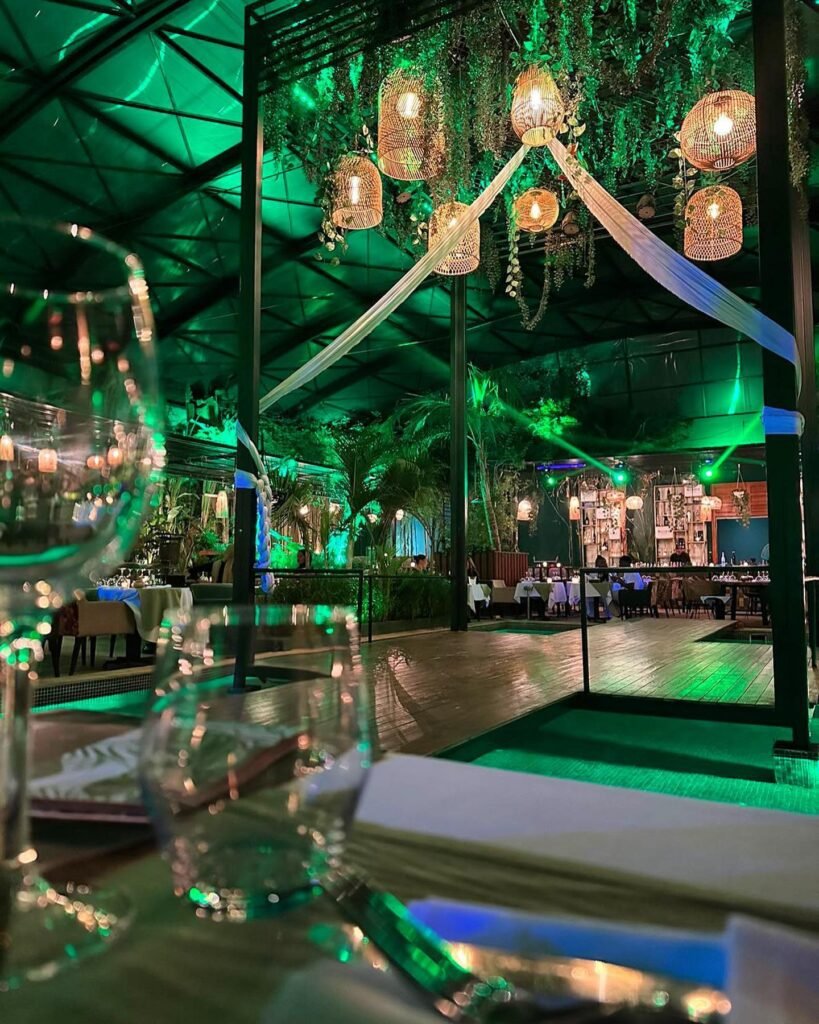 Soirée-Spectacle-Restaurant-Nouba